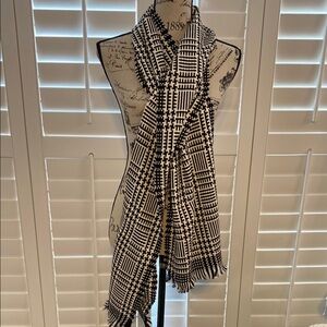 Black and White Checkered Scarf